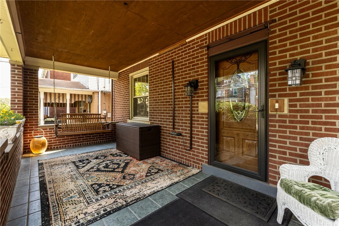 Property Photo: 1623 Villanova PA 15206
