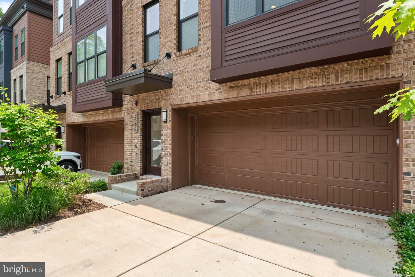 Property Photo:  3546 Sutton Heights Circle  VA 22031 