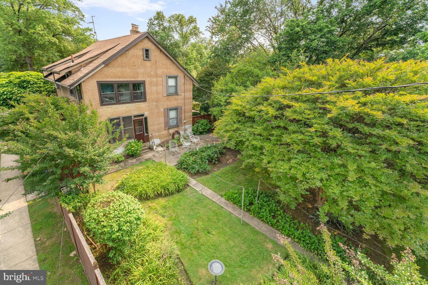Property Photo: 801 23rd Street S VA 22202