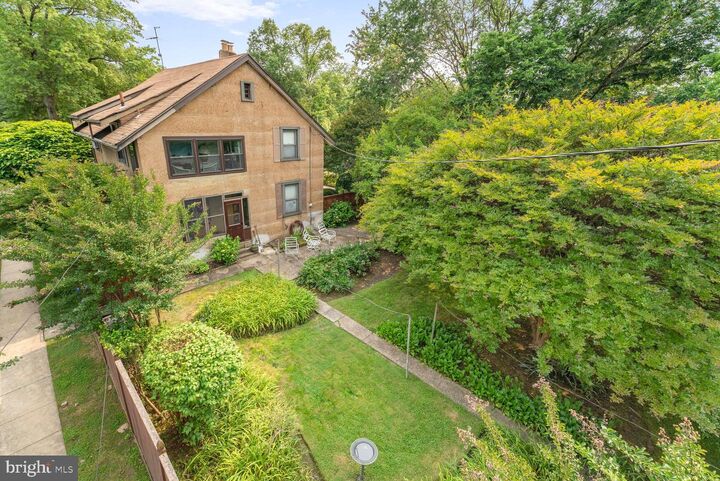 Property Photo:  801 23rd Street S  VA 22202 