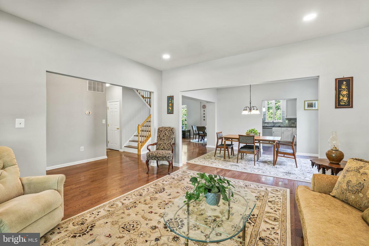 Property Photo:  17542 Falls Place  VA 20141 