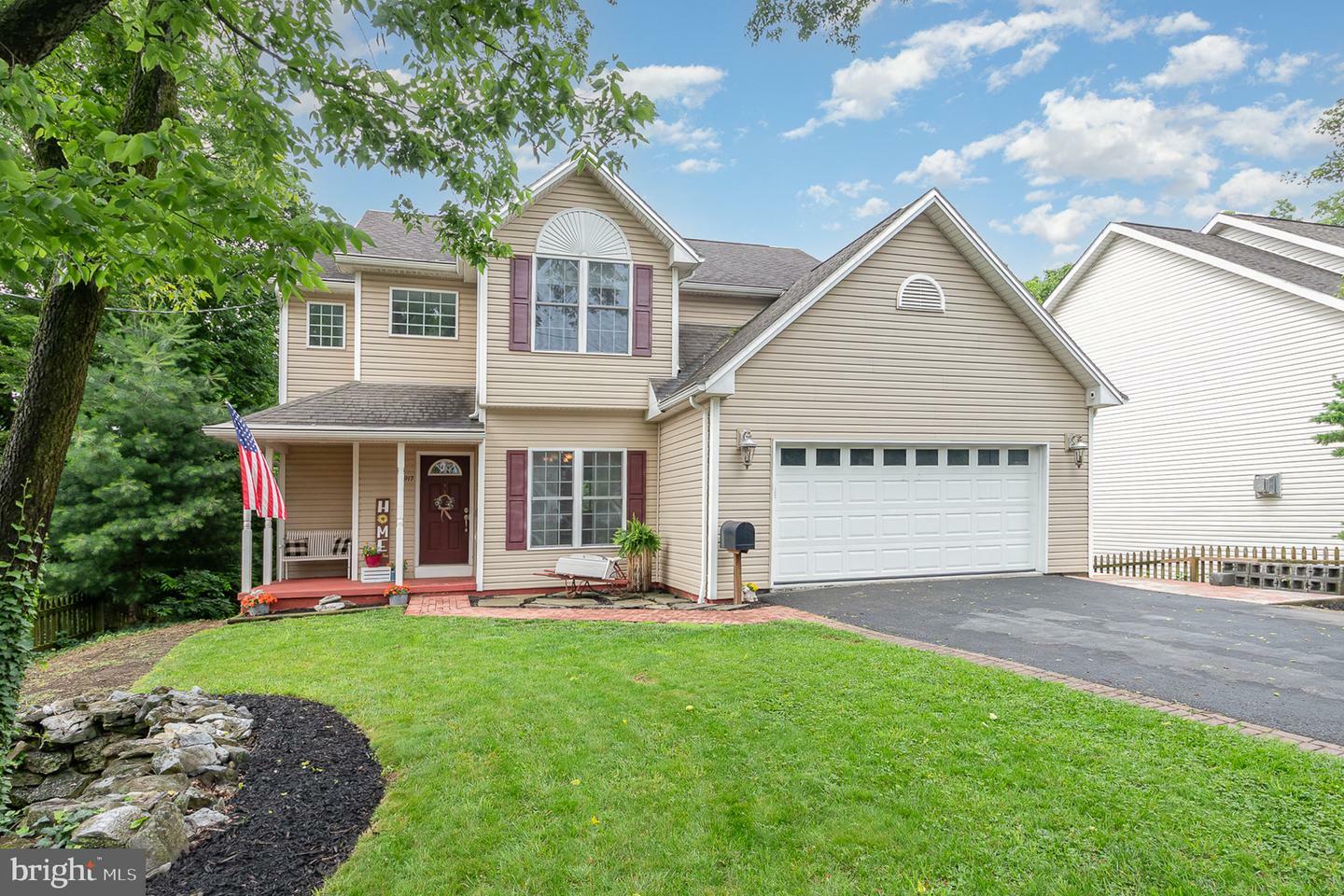 Property Photo: 2917 Glenwood Road PA 17011