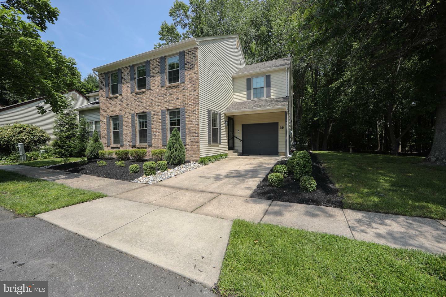 Property Photo: 36 Bretshire Court NJ 08055