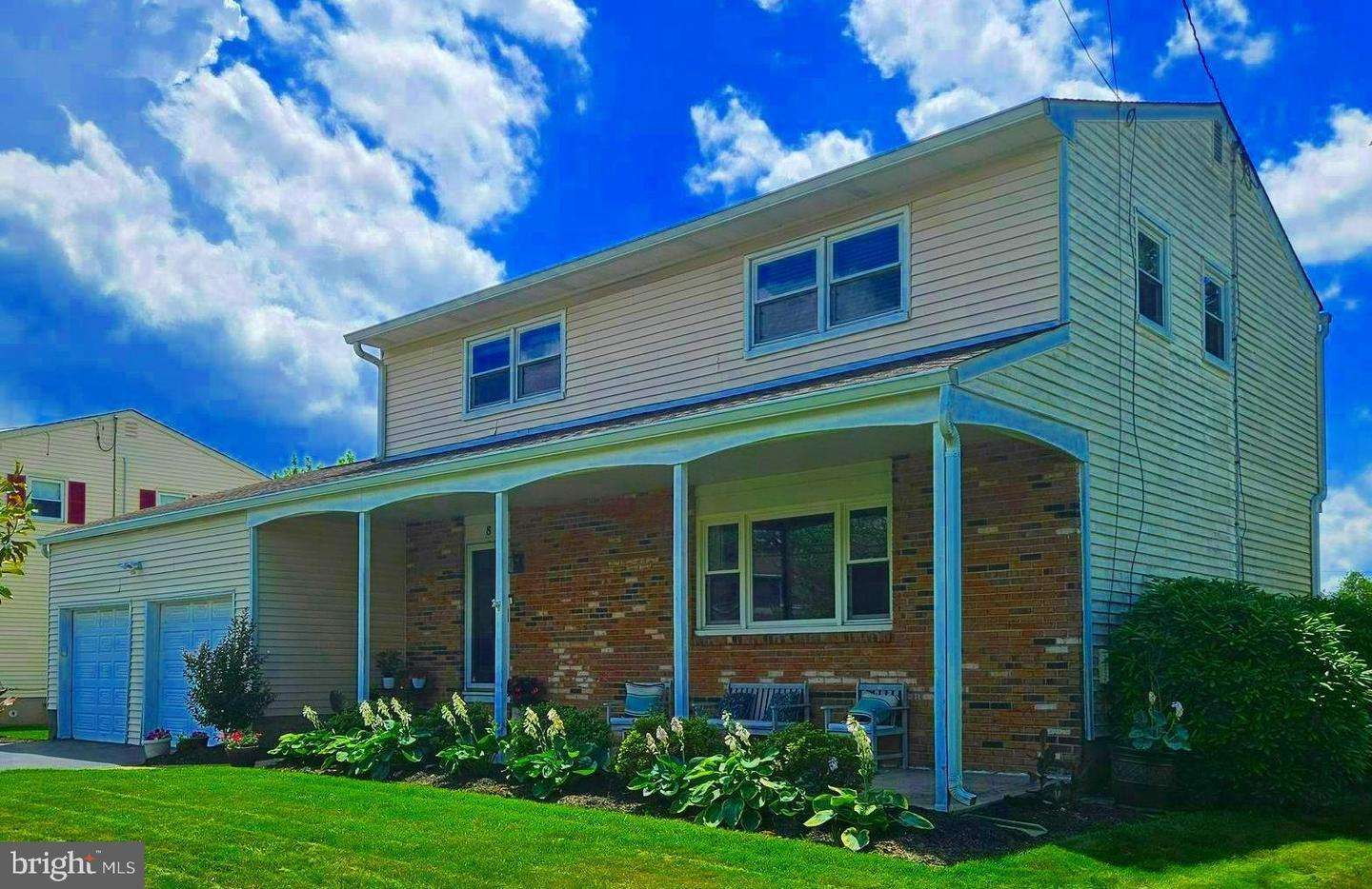 Property Photo: 8 Oaken La NJ 08619