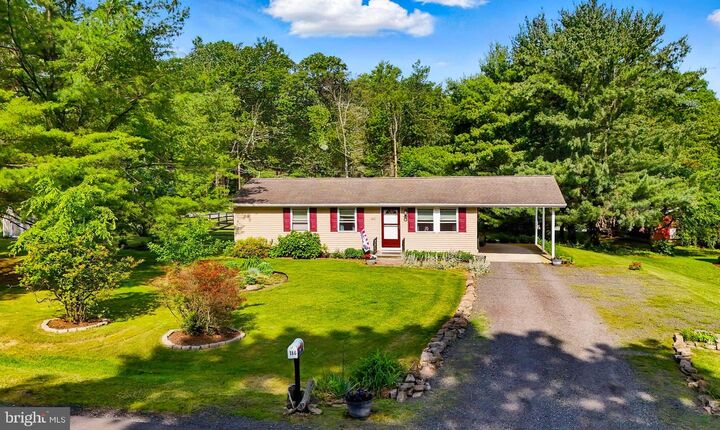 186 Navajo Drive  Auburn PA 17922 photo