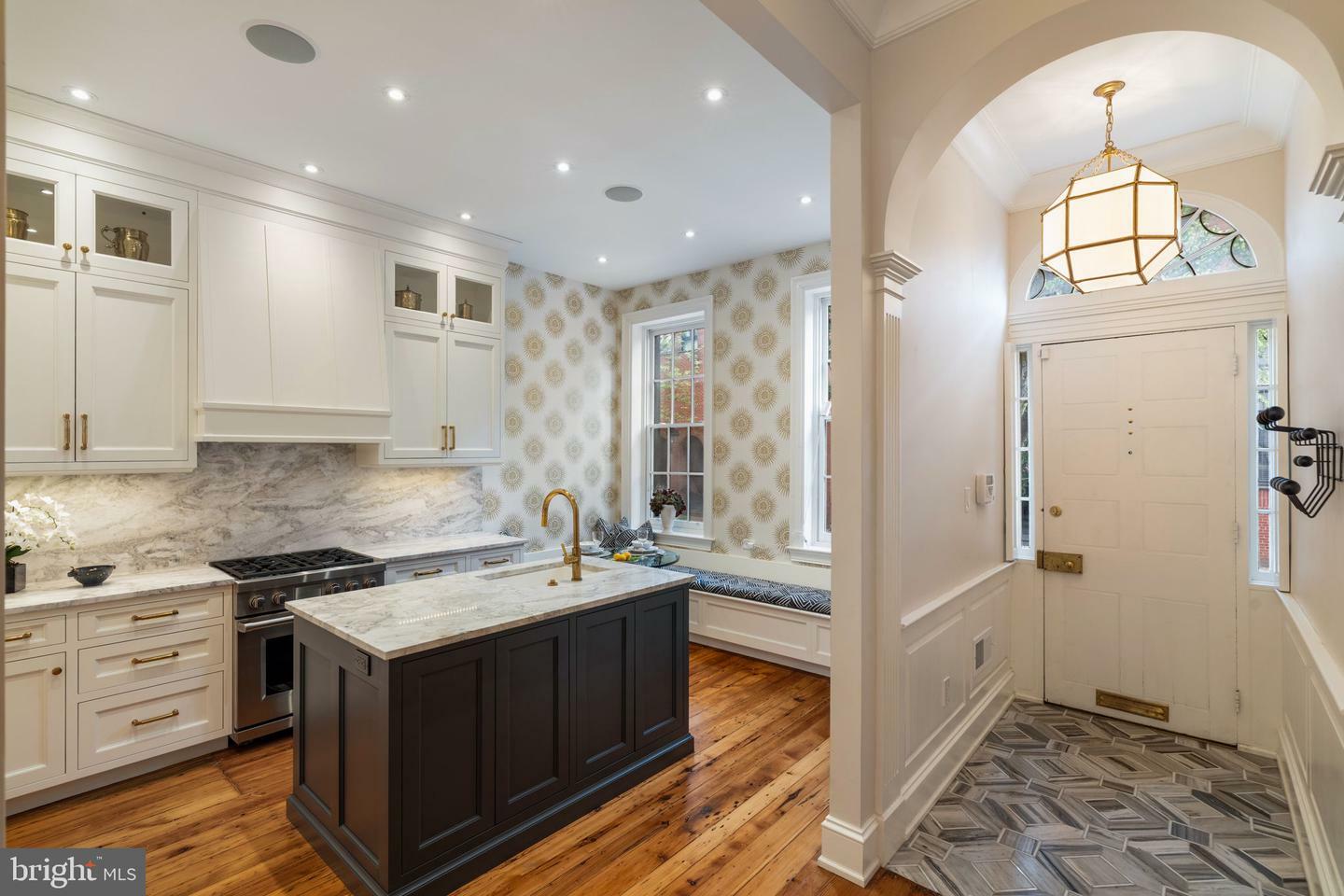 Property Photo: 309 Spruce Street PA 19106