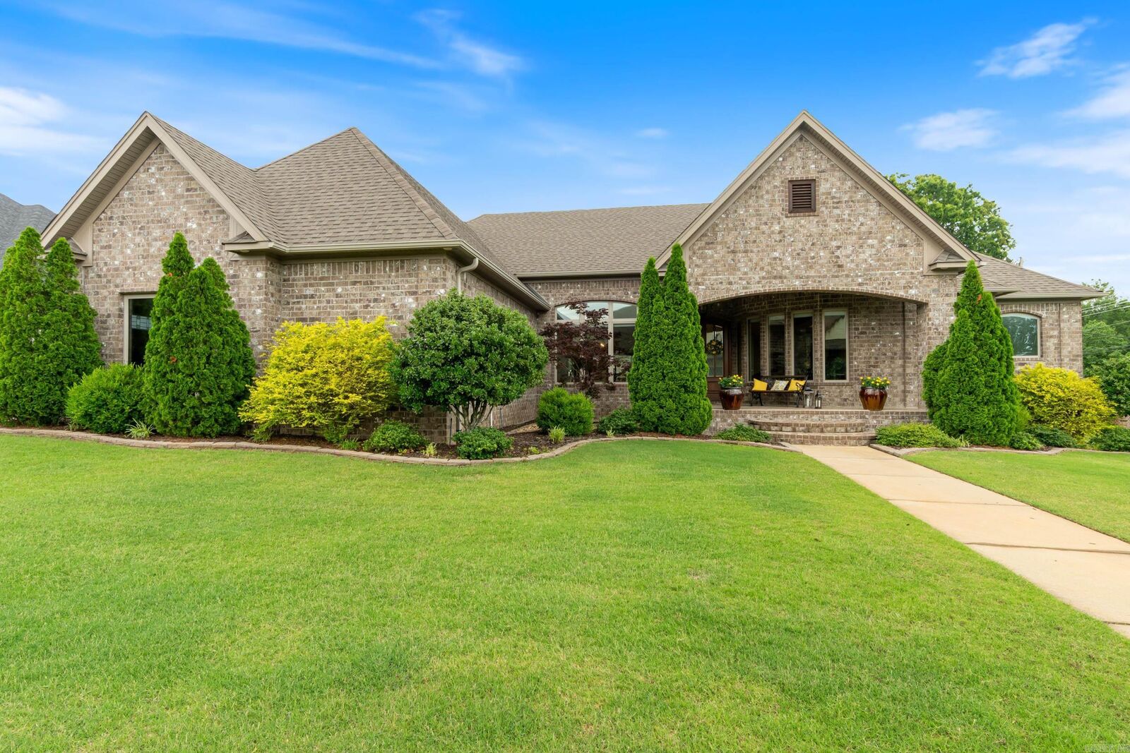 Property Photo:  1500 Winterbrook Dr.  AR 72034