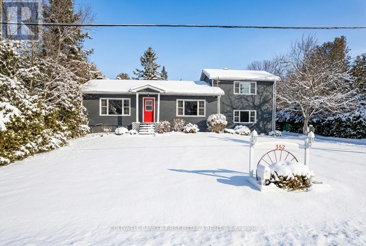 Property Photo:  352 Highway 15  ON K7A 0E5 