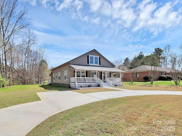 Property Photo: 12300 Caldwell Road NC 28213