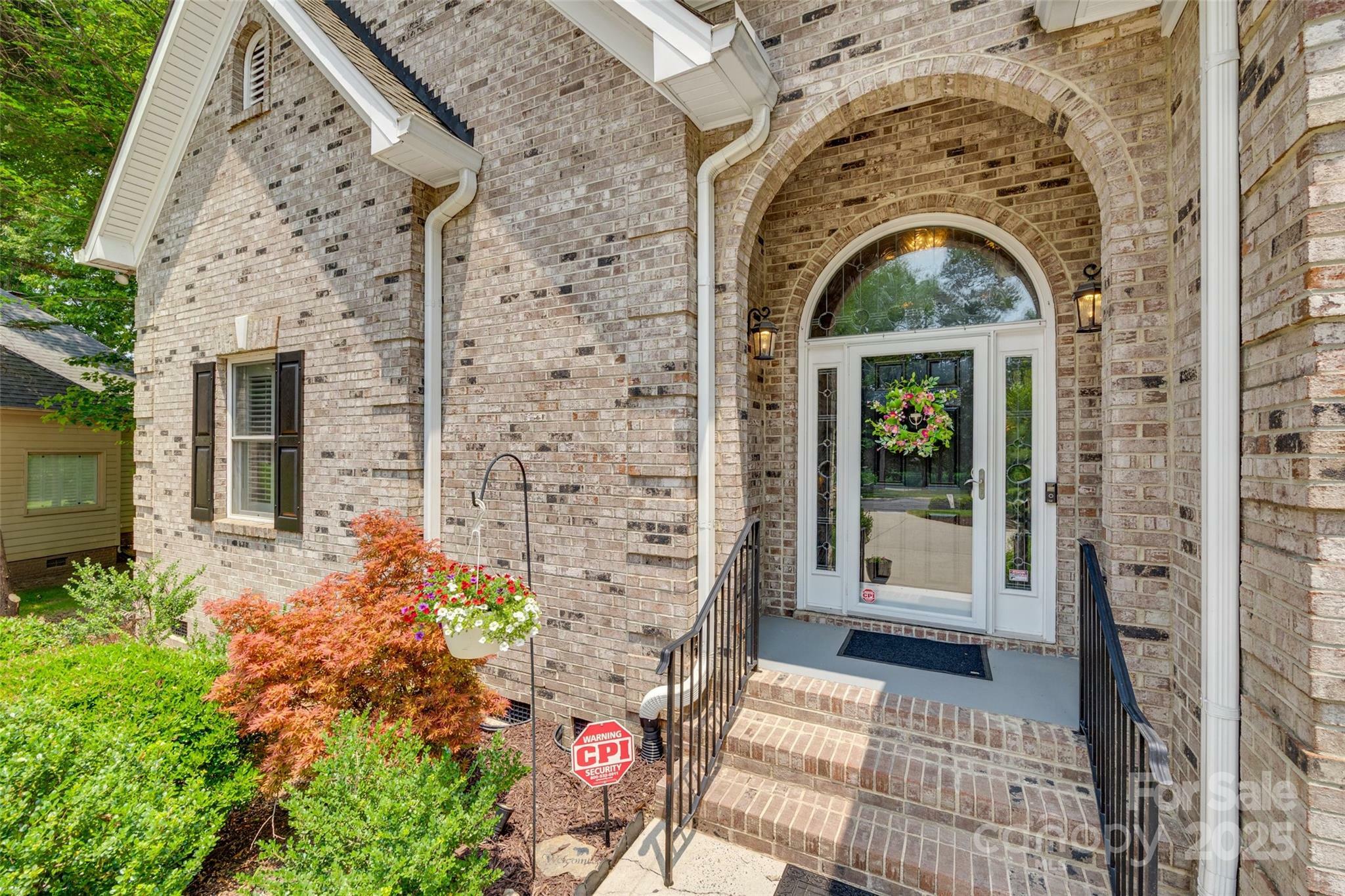 Property Photo: 16527 Woolwine Road NC 28278