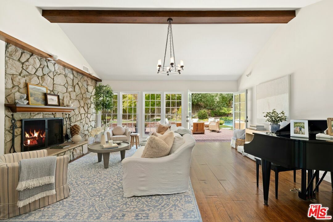 Property Photo: 1716 Westridge Rd CA 90049