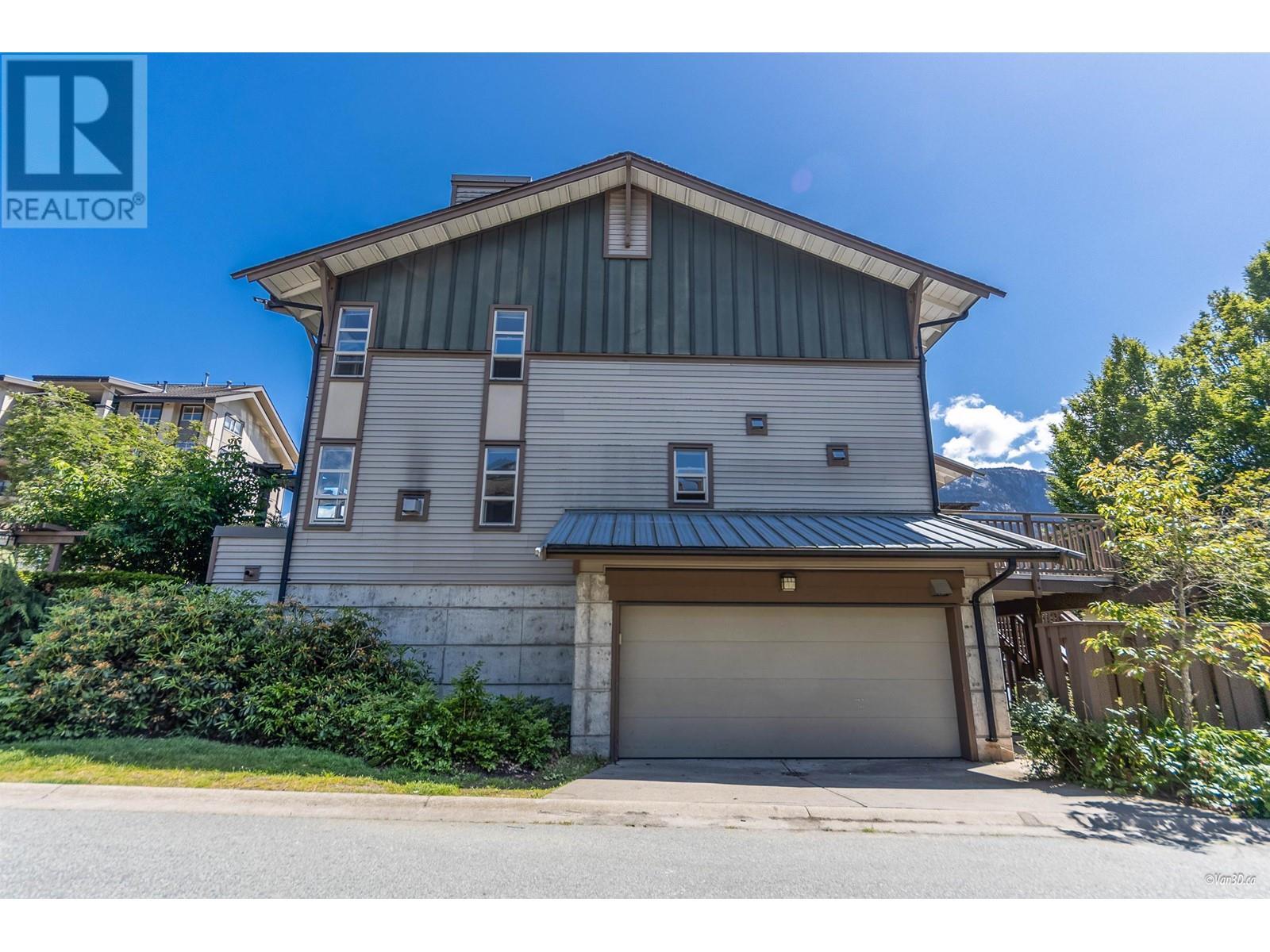 Property Photo: 1190 Village Green Way BC V8B 0N5