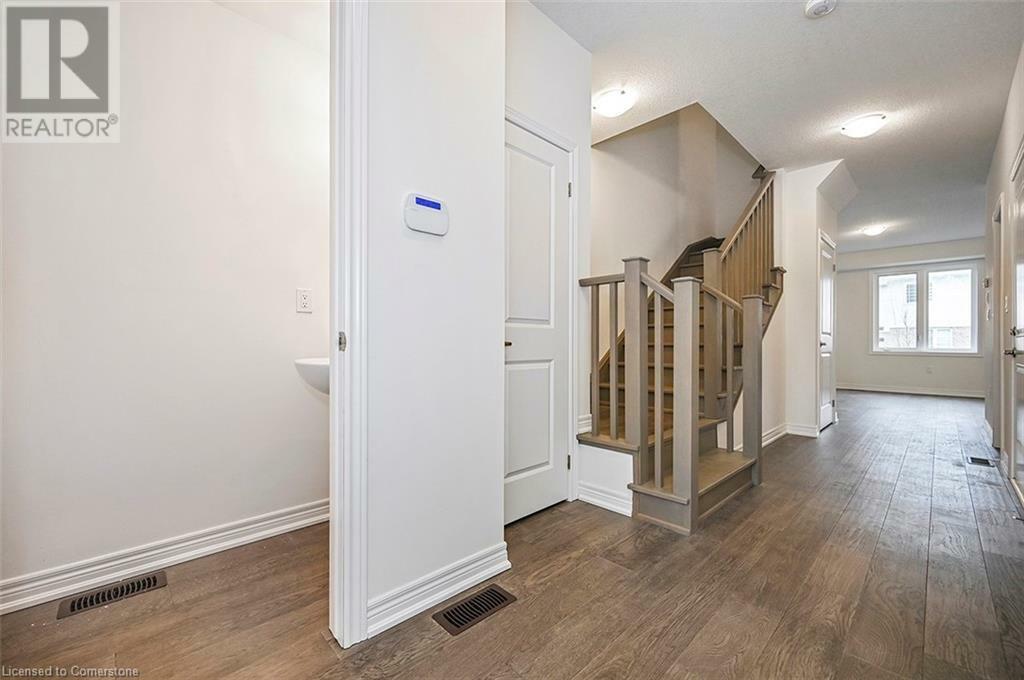 Property Photo:  36 Linden Park Lane  ON L9A 1Y1 