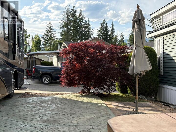 Property Photo:  667 Waverly Park Frontage Road  BC V0E 2W1 