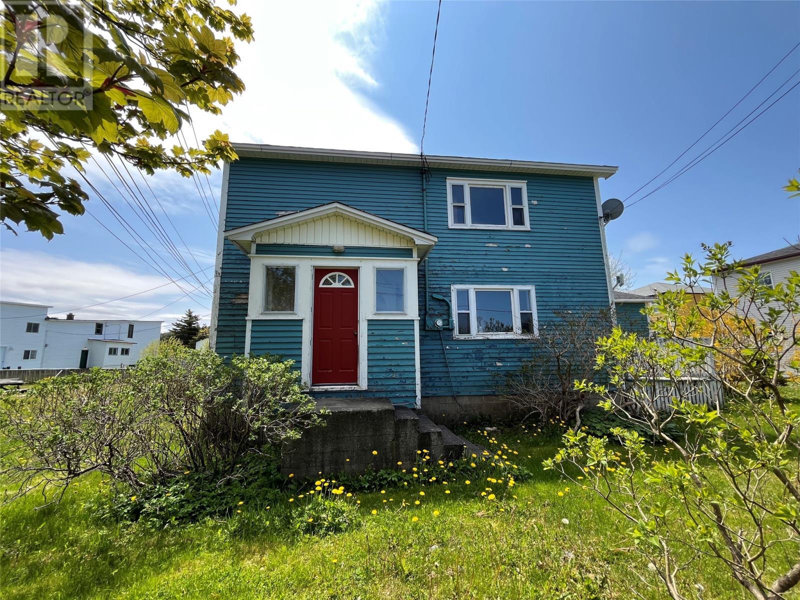 Property Photo: 32 O'Reilly Street NL A0B 2Y0