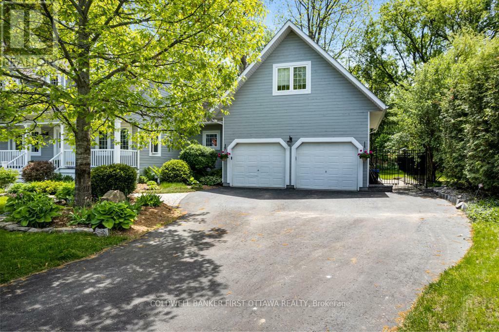 Property Photo: 10 Perkins Boulevard ON K7H 3L6
