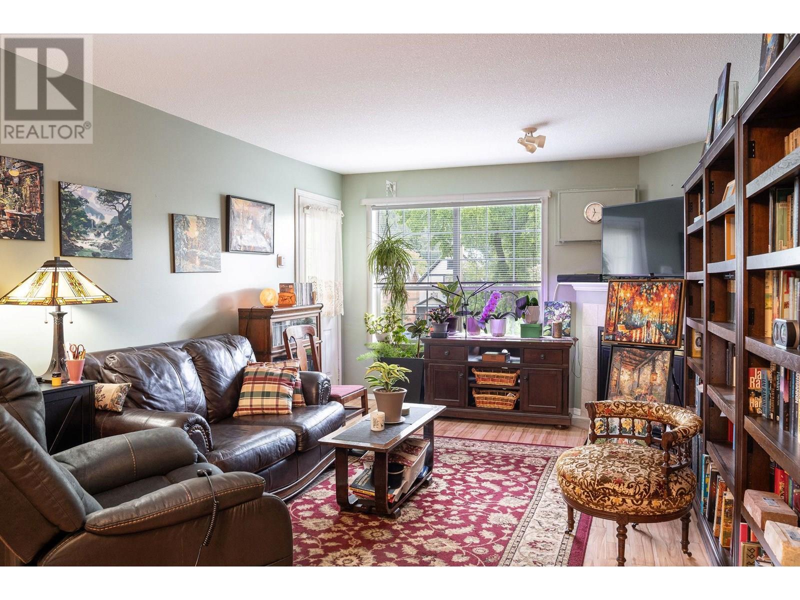 Property Photo: 311 Sixth Street East 205 BC V0E 2S0