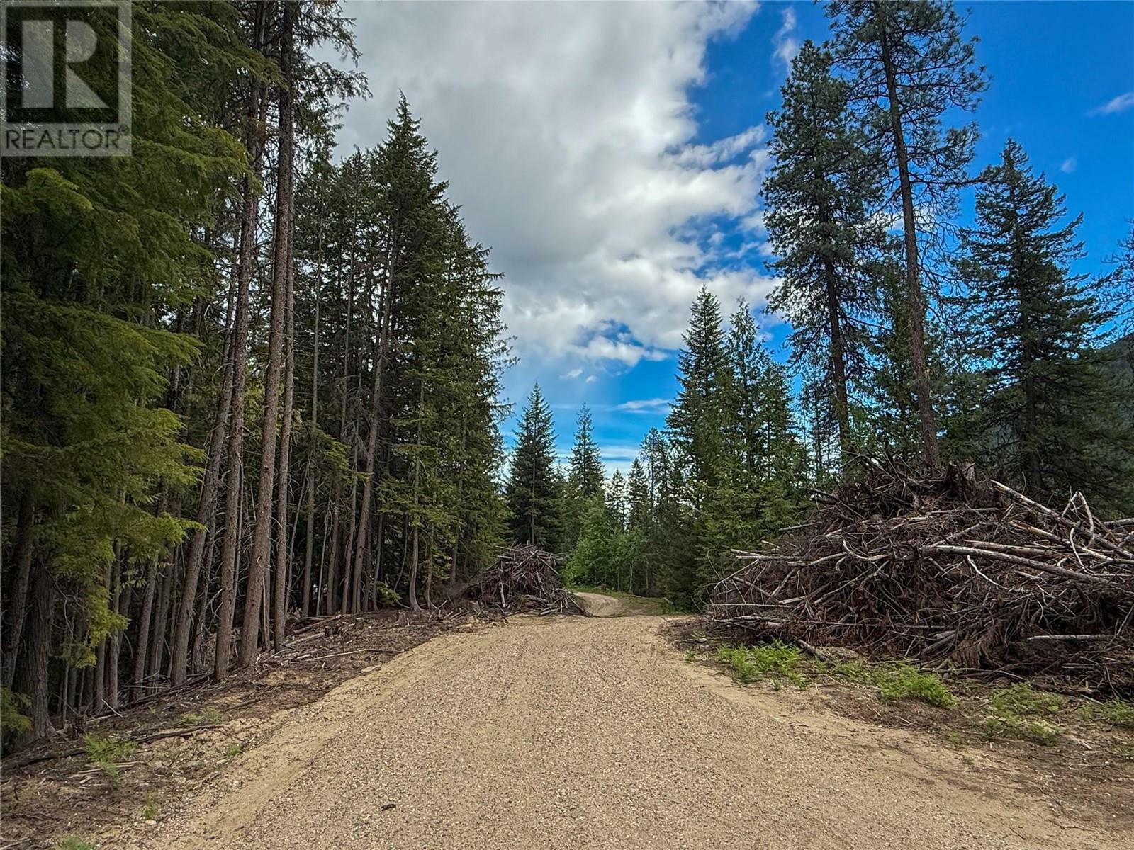 Property Photo: 3945 Saunders Road BC V0G 2J0