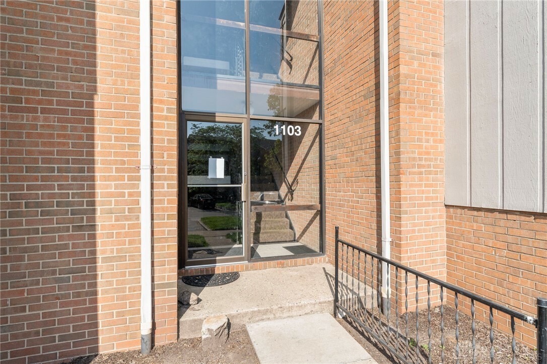 Property Photo:  1103 Arrowhead Crossing C  OH 45449 