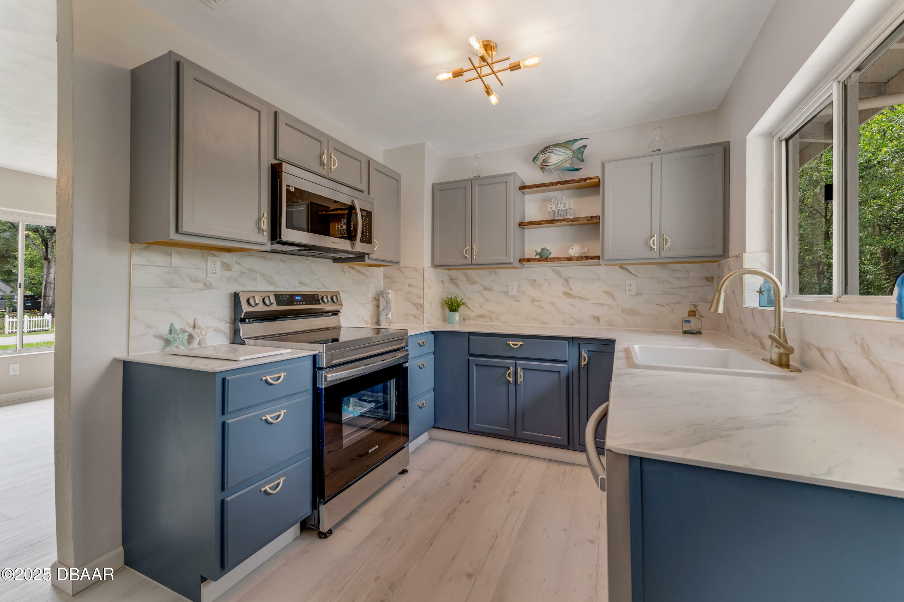 Property Photo: 182 Grove Street FL 32174