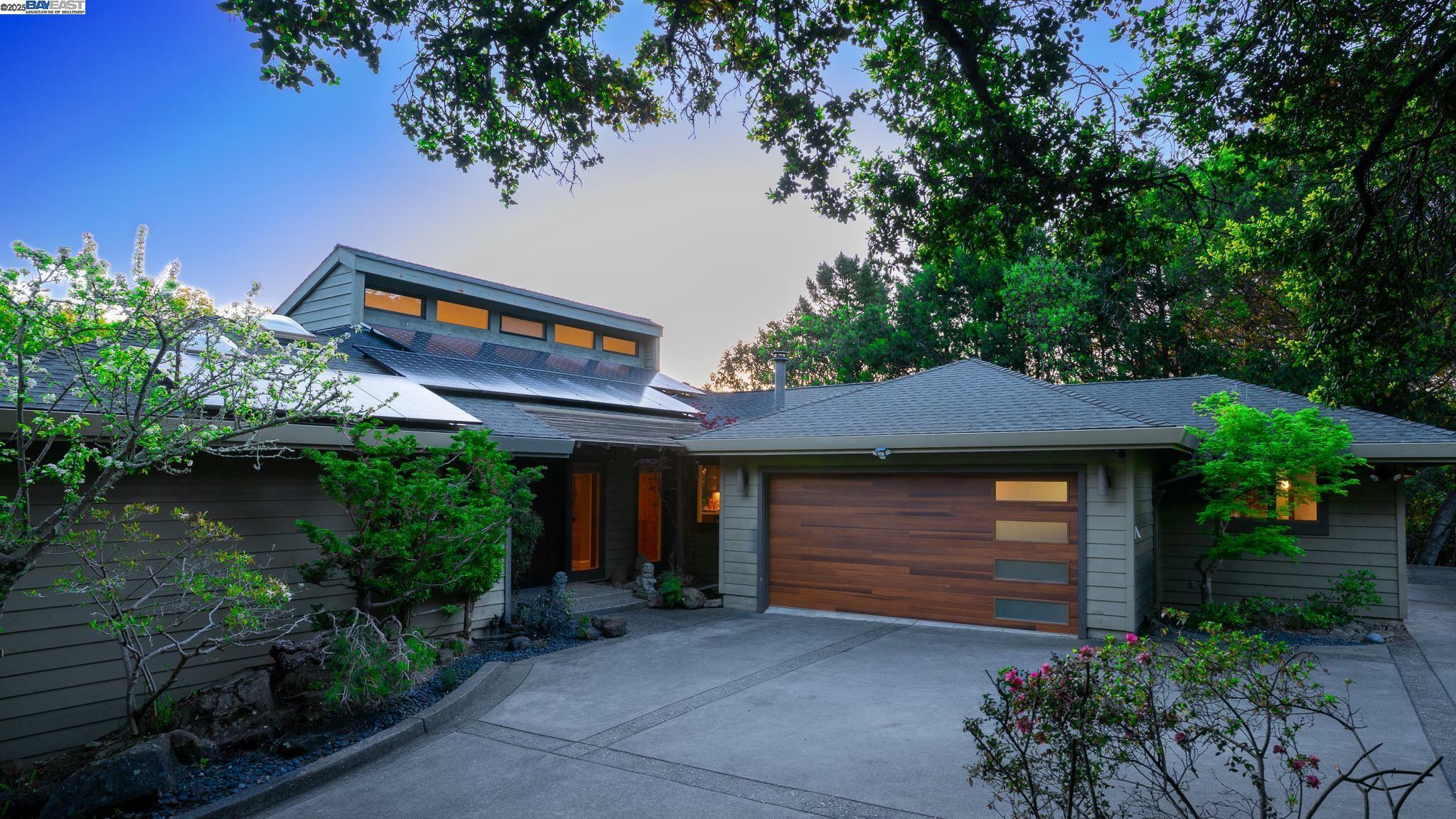 Property Photo:  351 El Toyonal  CA 94563 