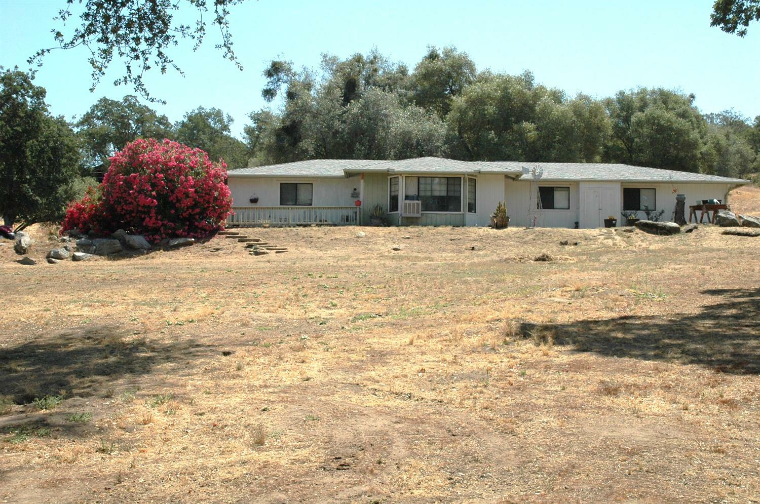 Property Photo: 30717 Seminole Drive CA 93614
