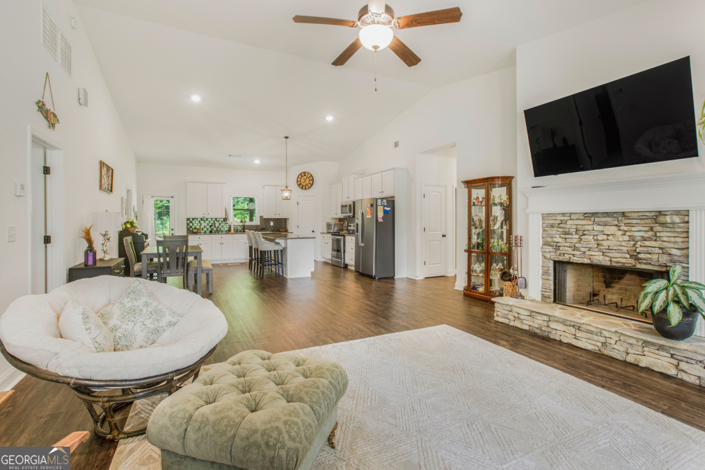 Property Photo: 594 Maner Road GA 30153