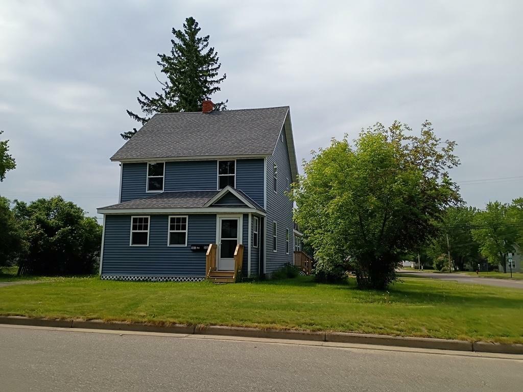 Property Photo: 501 9th St E 1-2 WI 54452