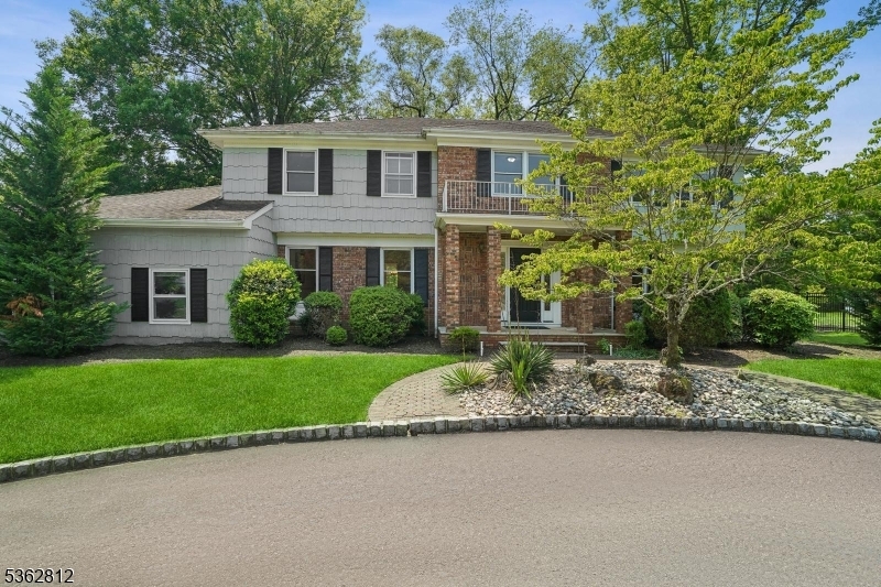 Property Photo:  8 Debra Ct  NJ 07076 