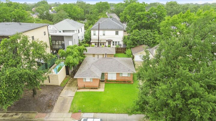 Property Photo:  6130 Kirby Drive  TX 77005 