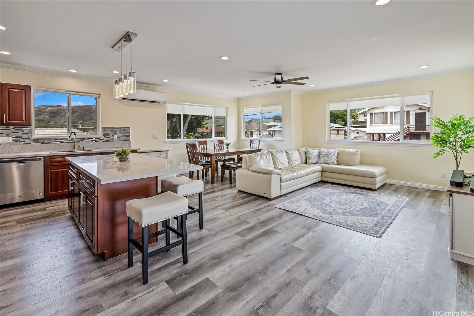 Property Photo:  737 20th Avenue  HI 96816 