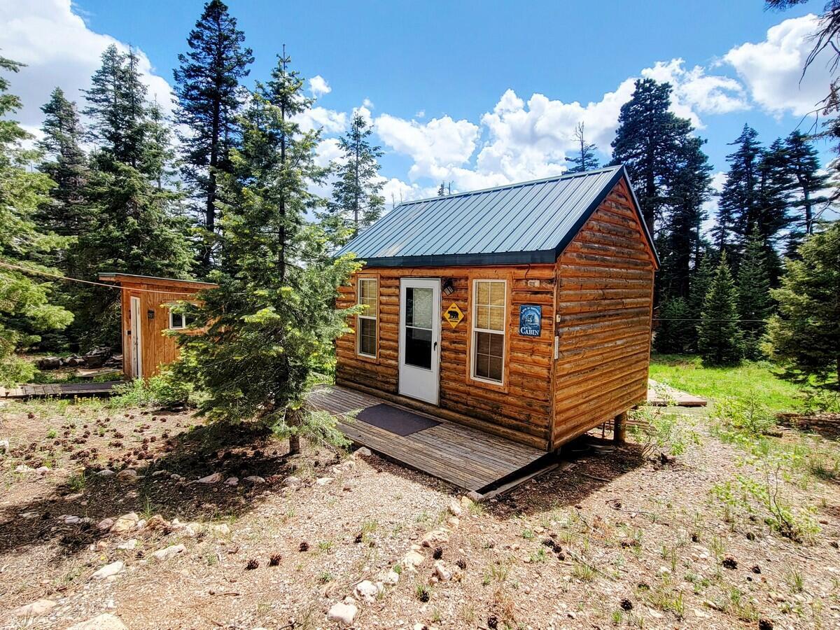 Property Photo: 5470 W Berry Loop UT 84762