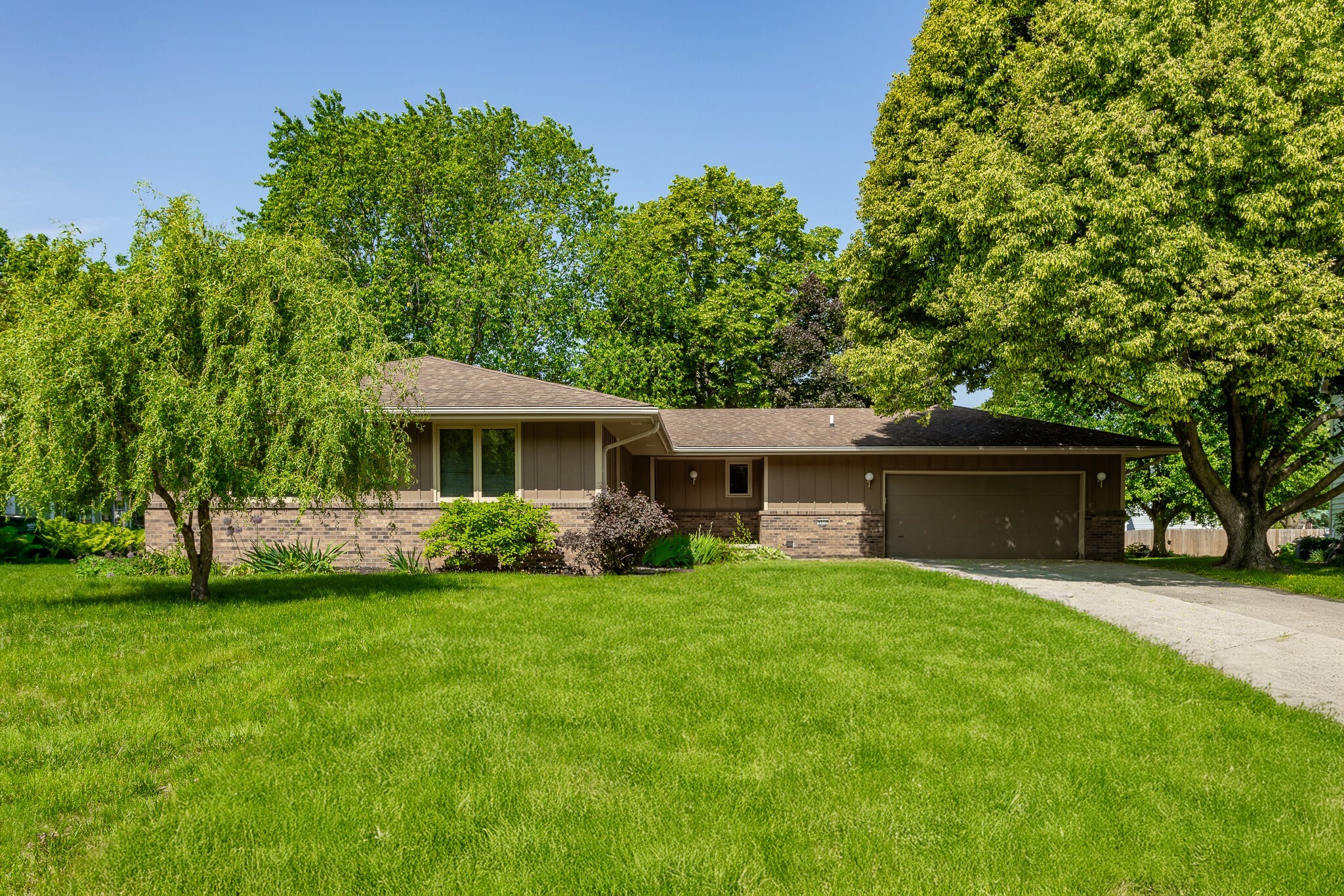 Property Photo: 4516 77th Street IA 50322