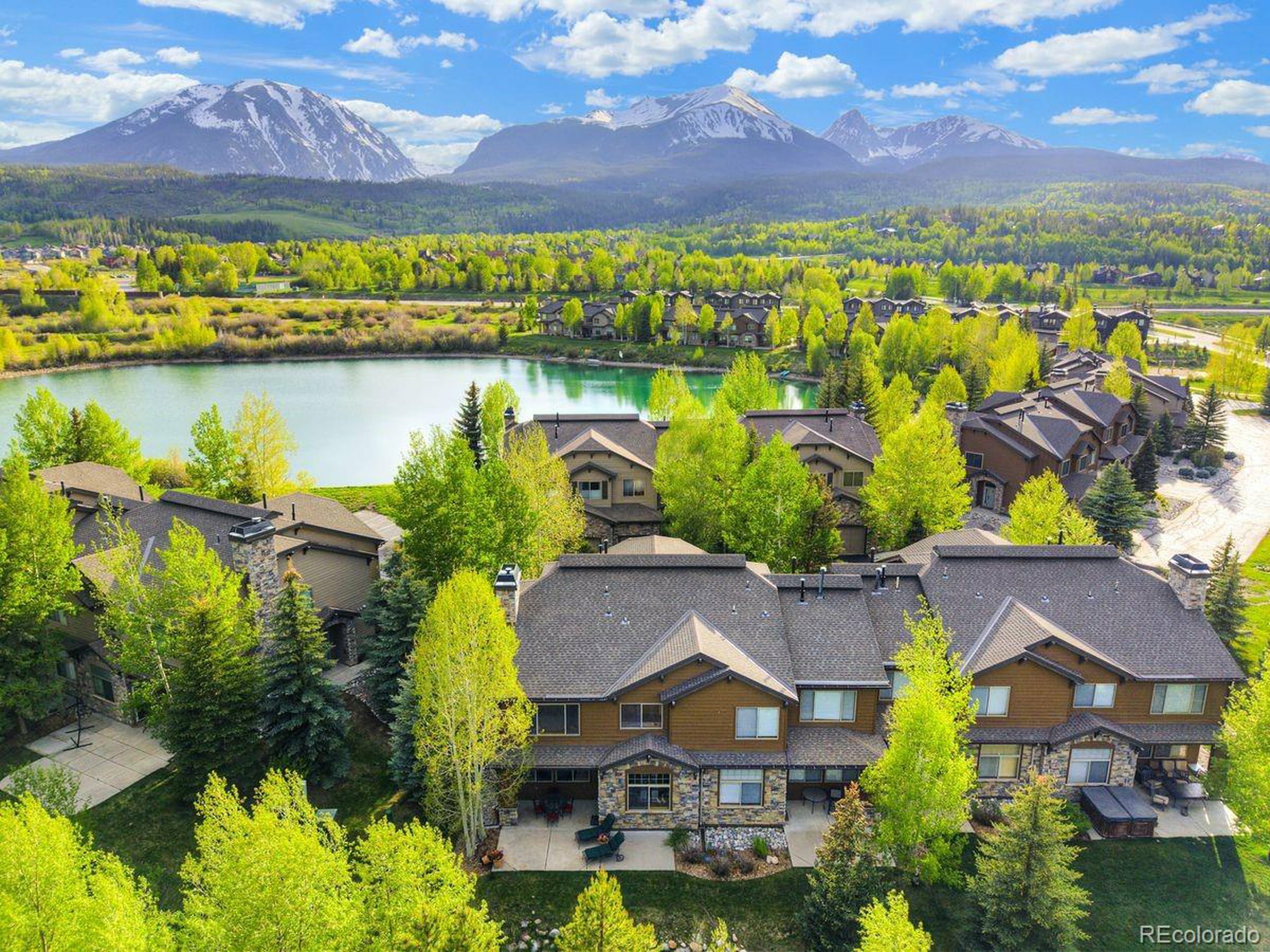 Property Photo: 180 Robin Dr 180 CO 80498