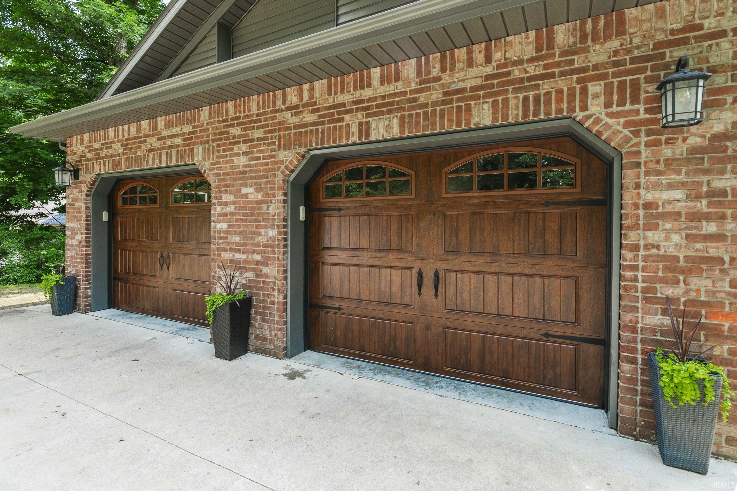 Property Photo: 4313 W Moss Lane IN 47403
