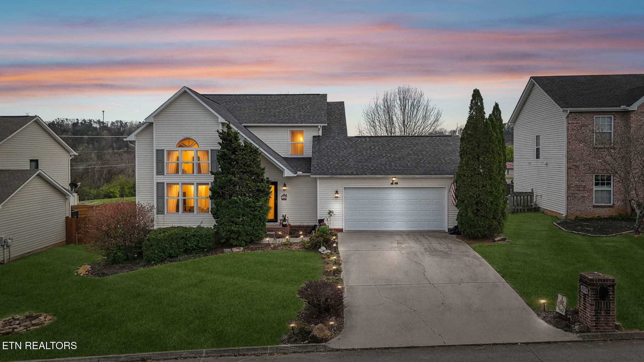 Property Photo: 4312 Aylesbury Drive TN 37918