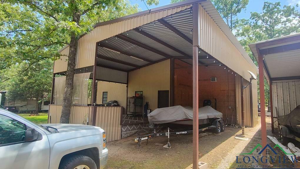 Property Photo: 304 Pr 5804 TX 75497