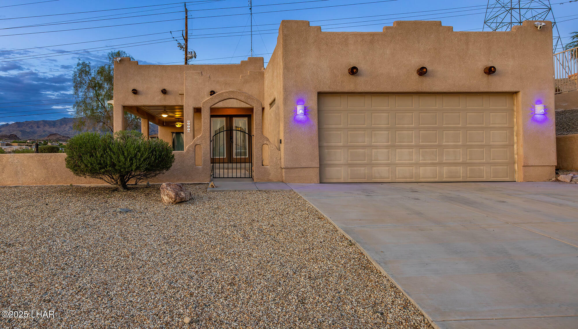 Property Photo: 1600 Mohican Dr AZ 86406