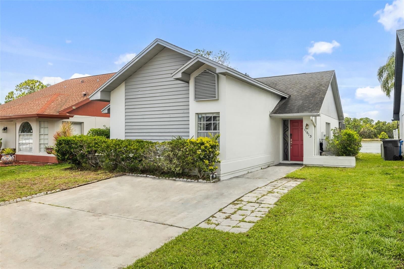 Property Photo:  11613 Sunshine Pond Road  FL 33635 