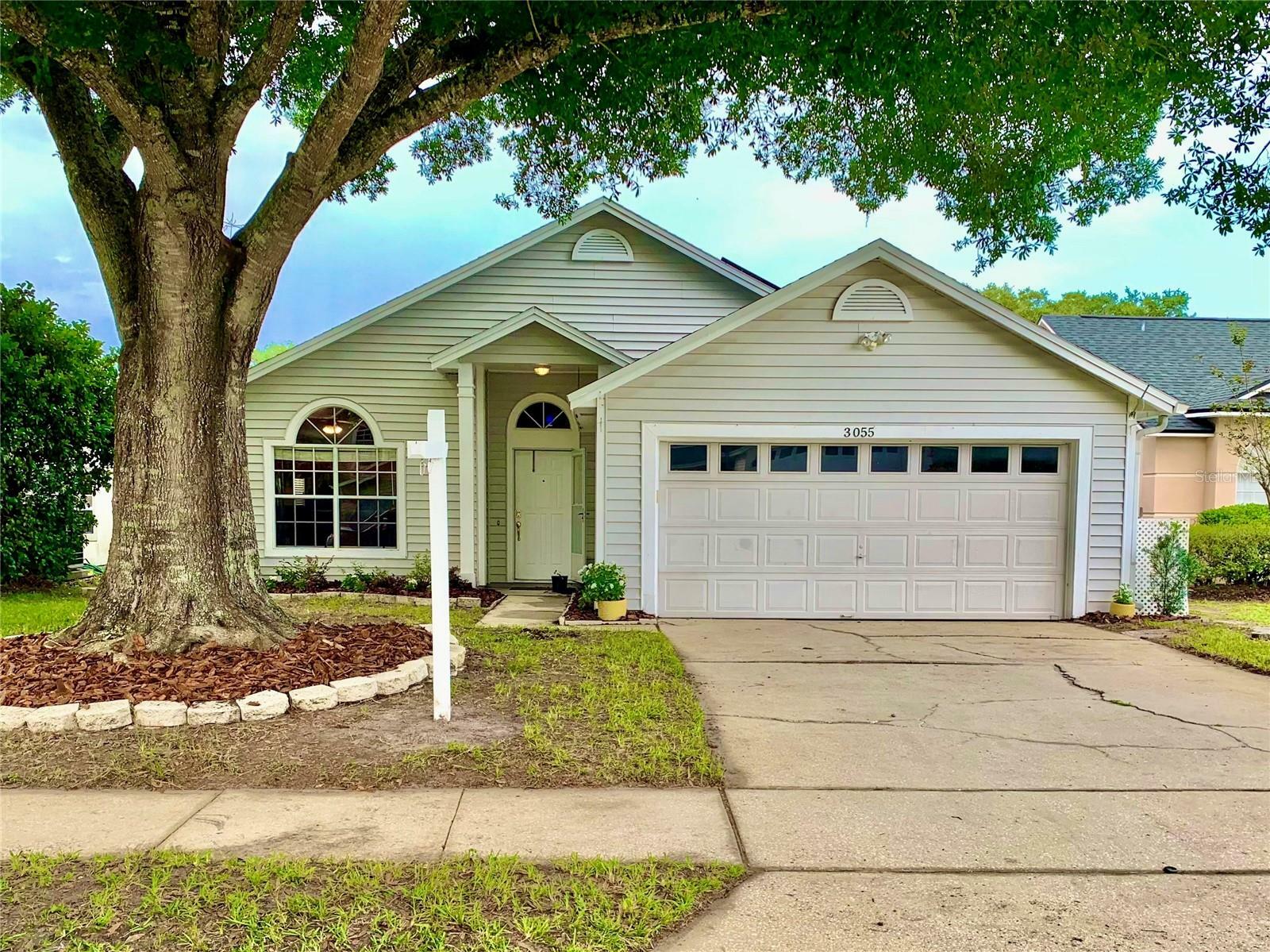 Property Photo: 3055 Dellcrest Place FL 32746