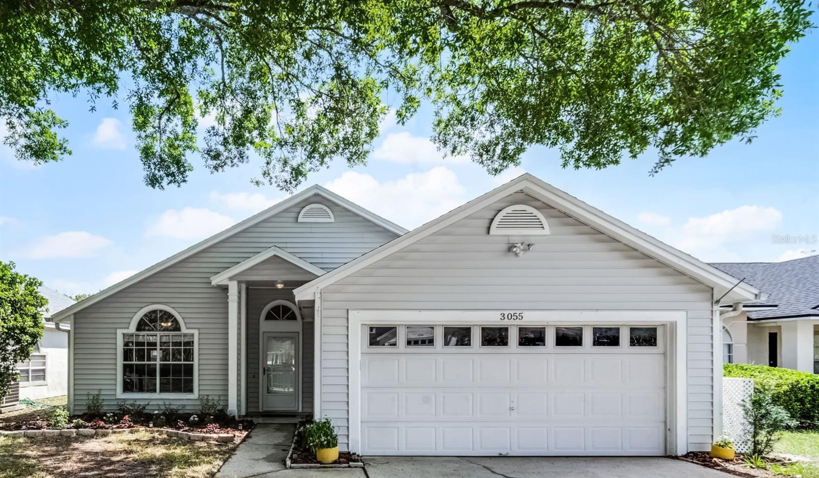 Property Photo: 3055 Dellcrest Place FL 32746