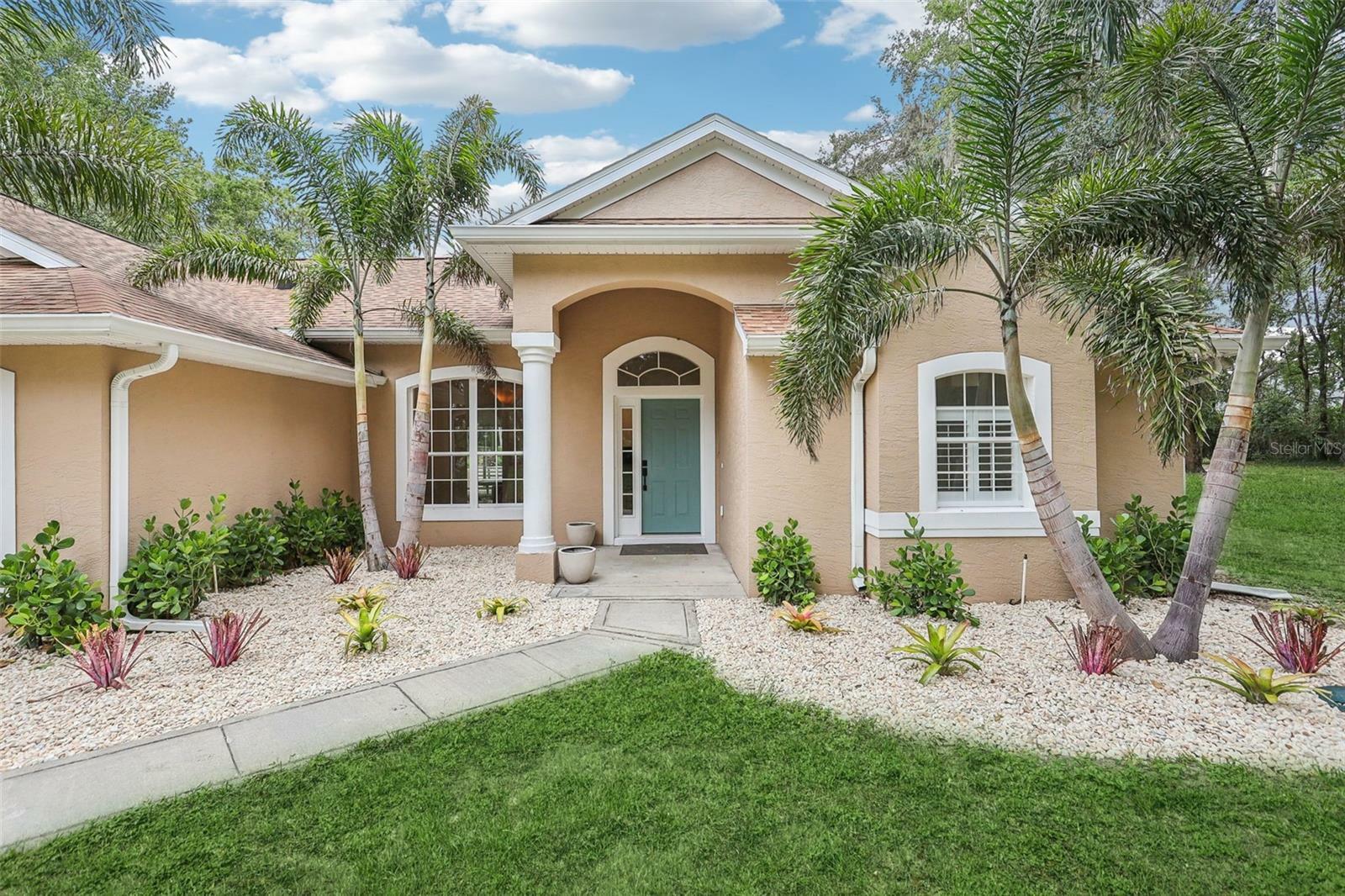 Property Photo: 33943 E Lake Joanna Drive FL 32736