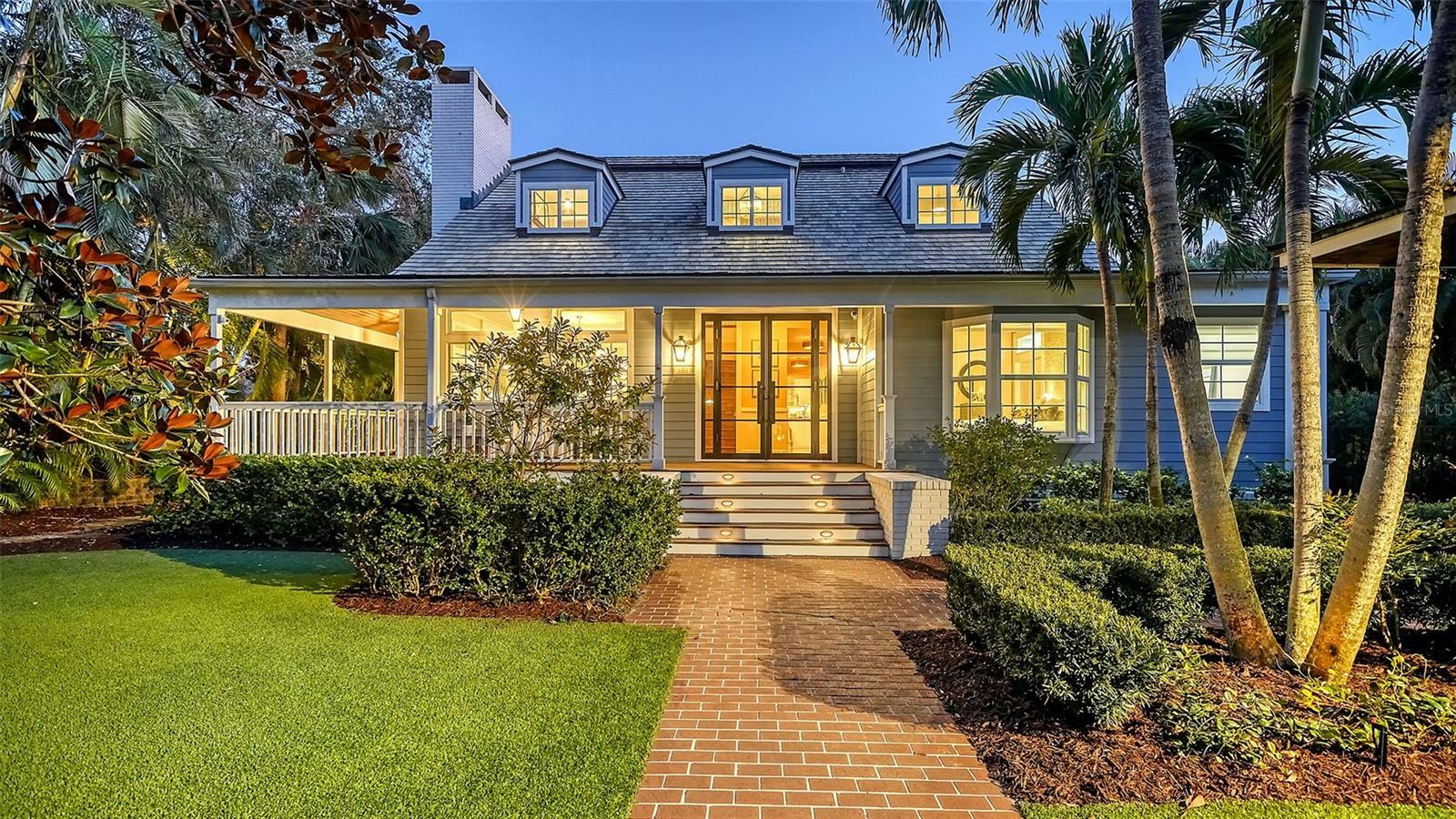 Property Photo:  1774 Cherokee Drive  FL 34239 