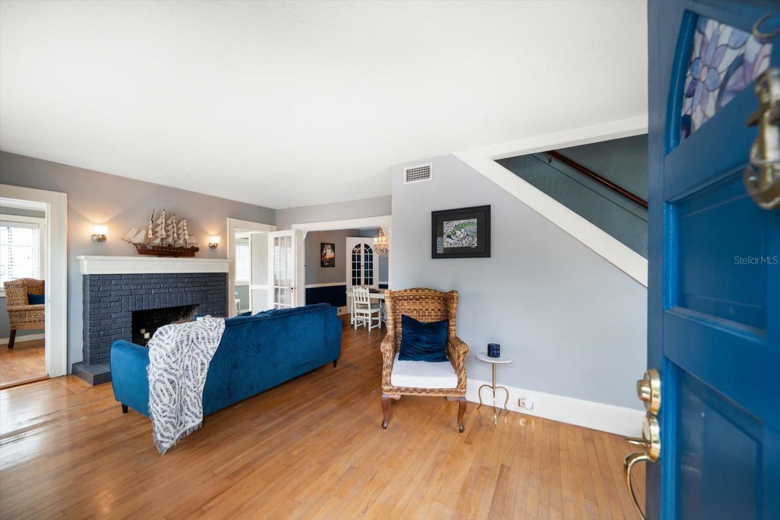 Property Photo: 310 N Lincoln Avenue FL 33755