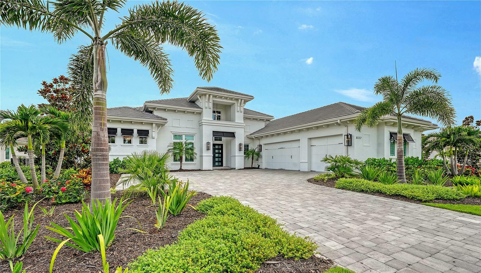 Property Photo:  8537 Pavia Way  FL 34202 