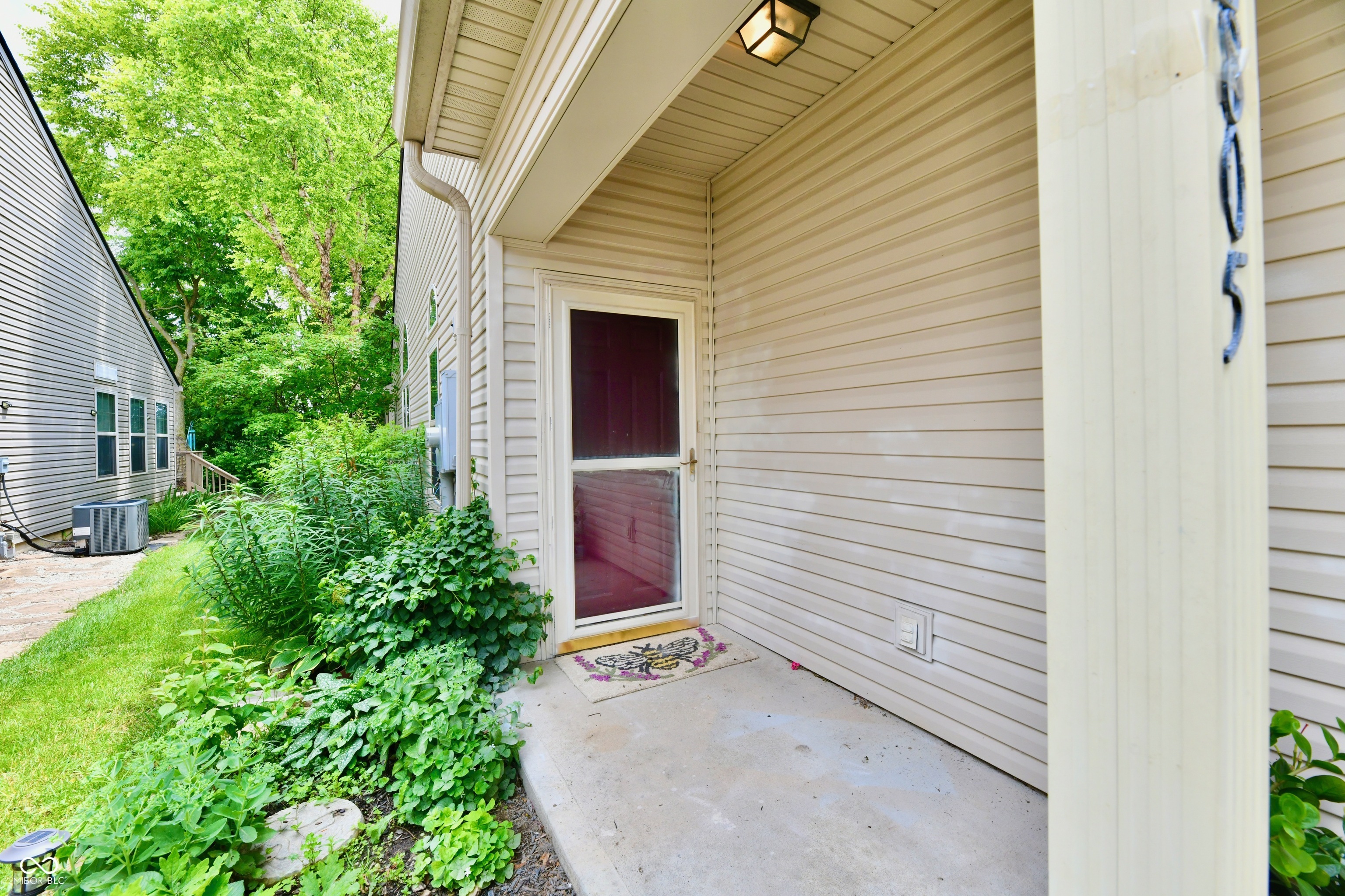 Property Photo: 2805 Rylee Court IN 46143