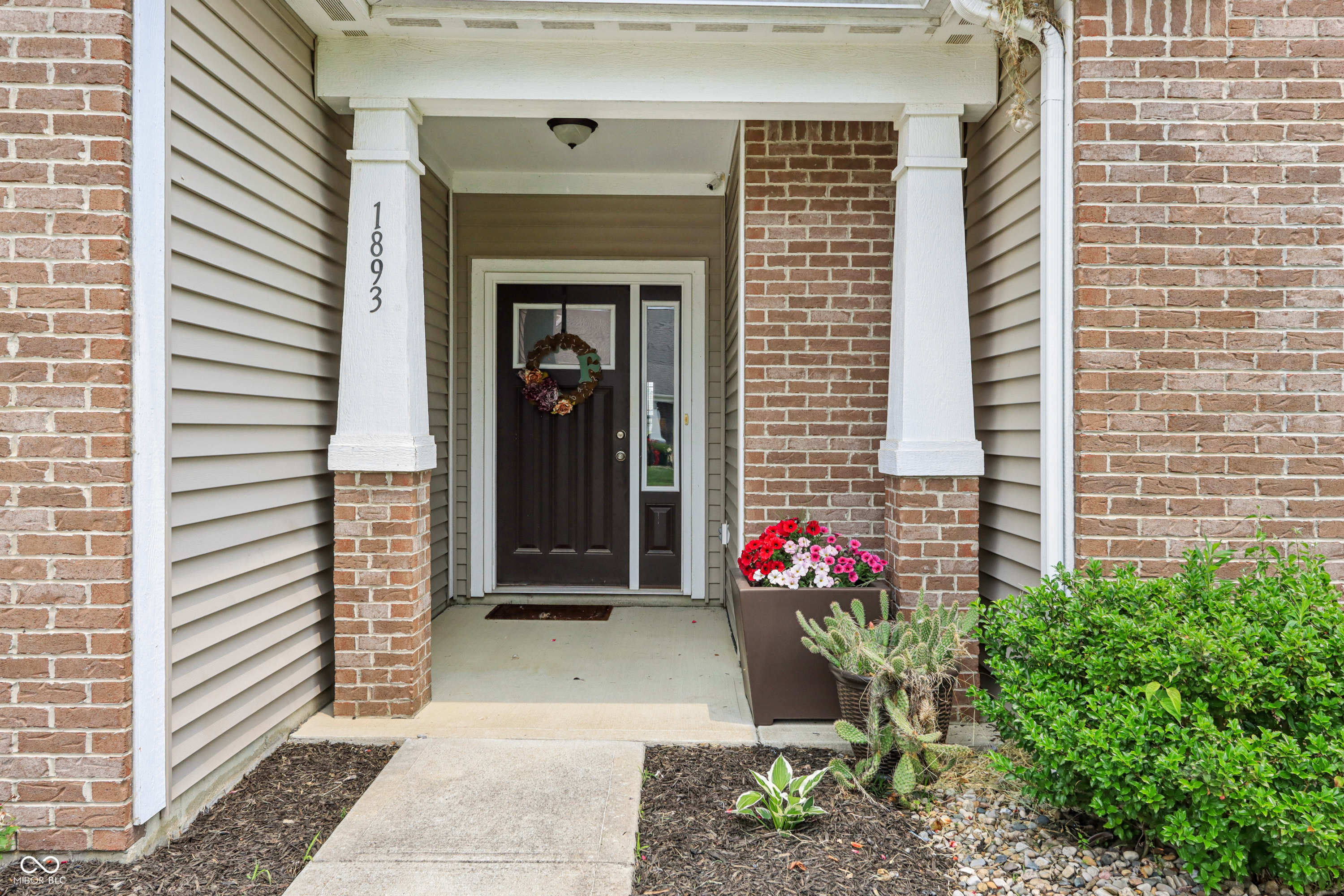 Property Photo: 1893 Devonshire Avenue IN 46123