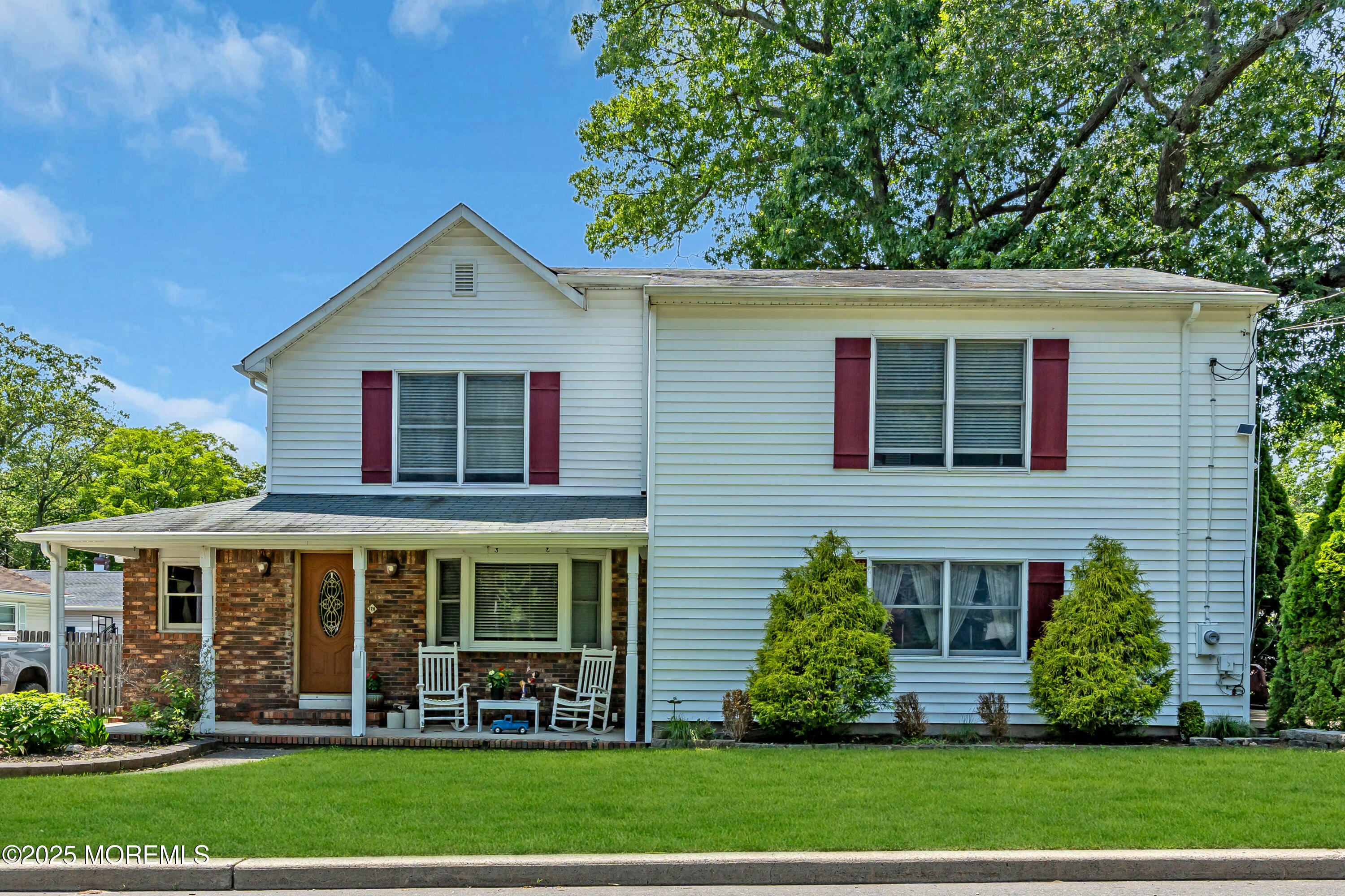 120 Whalepond Road  Oakhurst NJ 07755 photo
