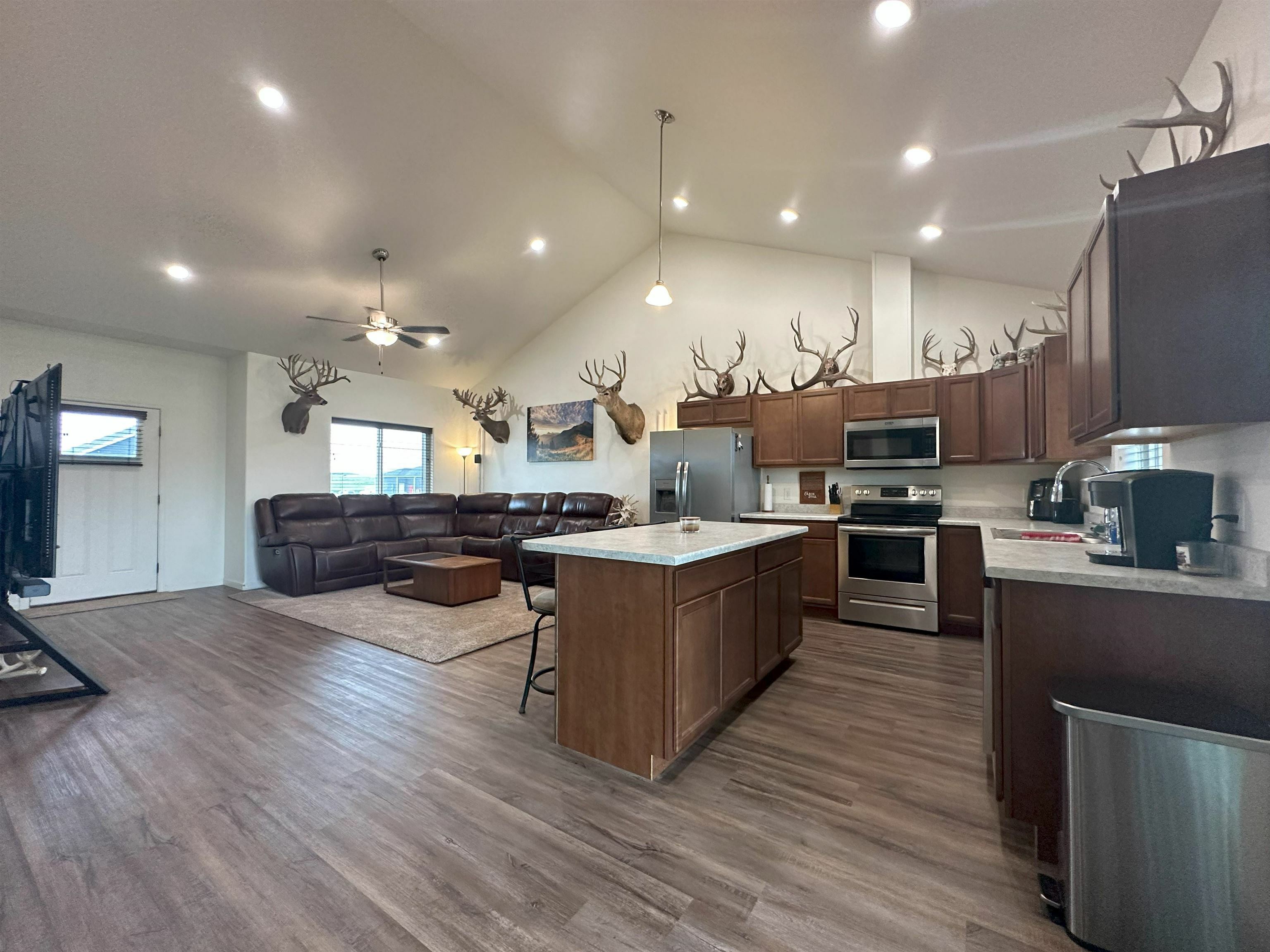 Property Photo: 215 Aurora Ave SD 57783