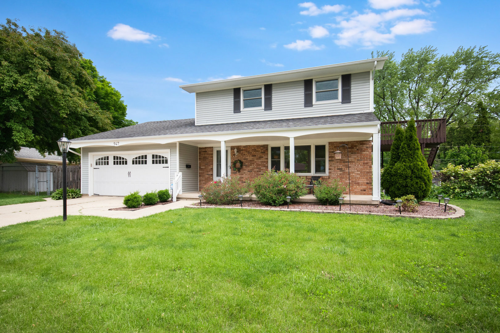 Property Photo: 947 Carol Avenue IL 60123